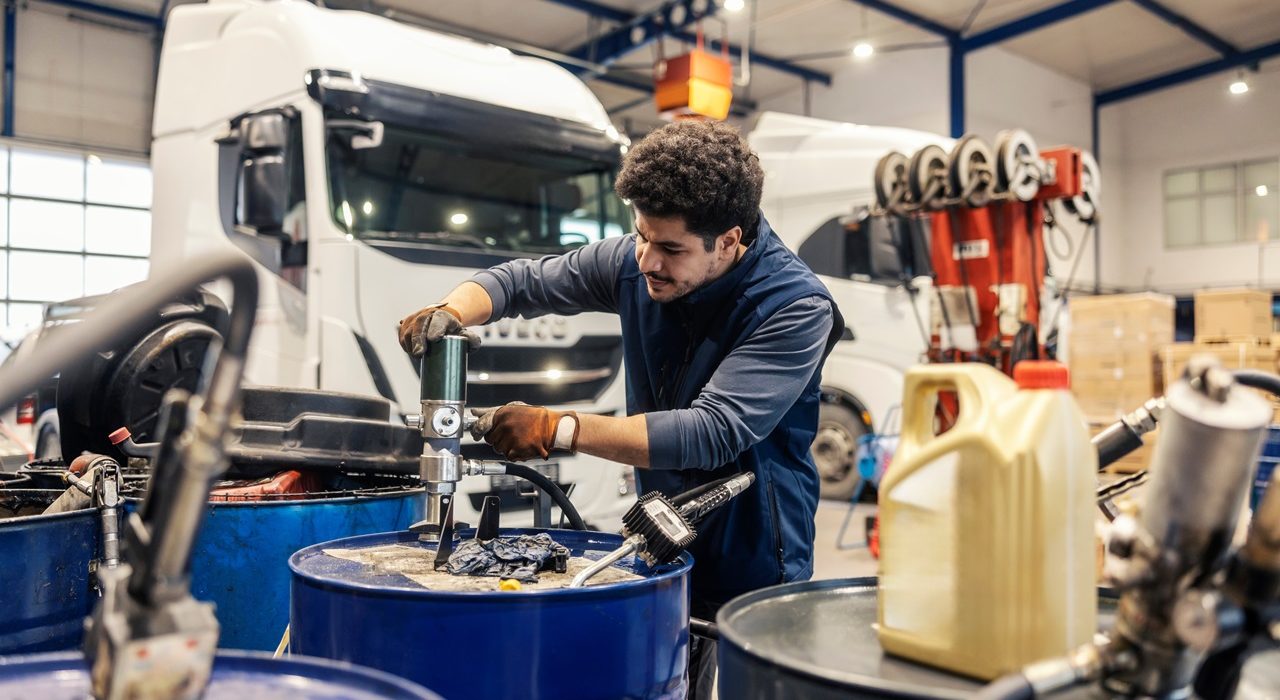 Hale namiotowe dla sektora automotive – szybkie i funkcjonalne rozwiązania dla warsztatów i magazynów